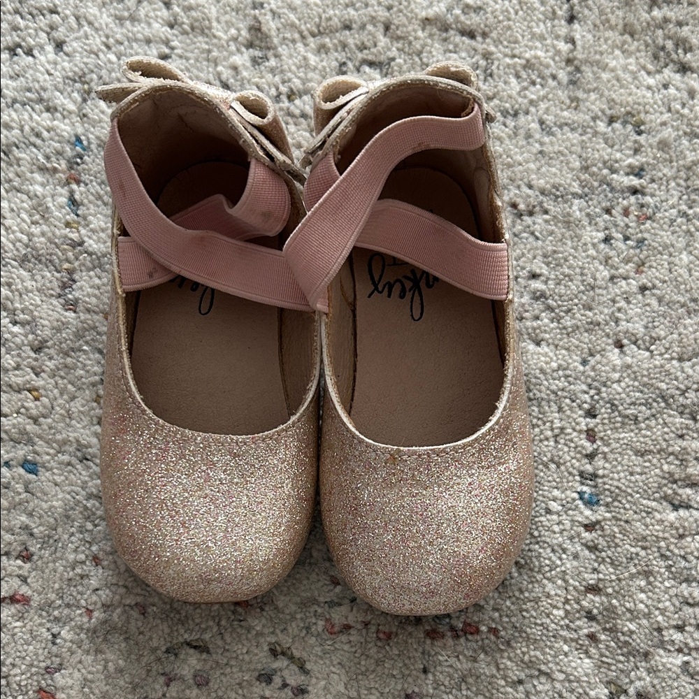Monkey Feet Glittery Pink Dress Shoes